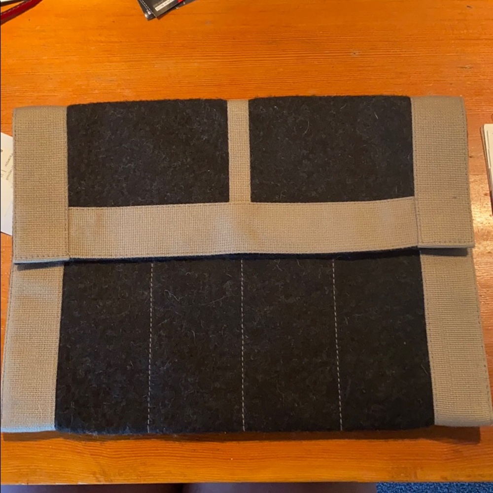 Tumar art group NWT wool clutch
